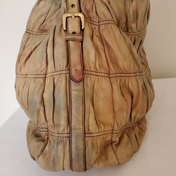 ********SOLD  **********Prada - Picture 5 of 10